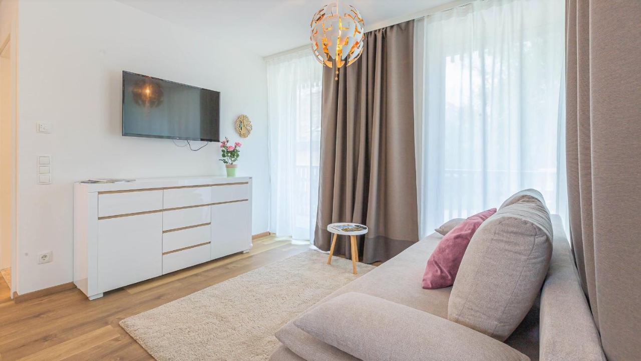 Alpine Appartement Top 2 By Aa Holiday Homes Tauplitz Bagian luar foto